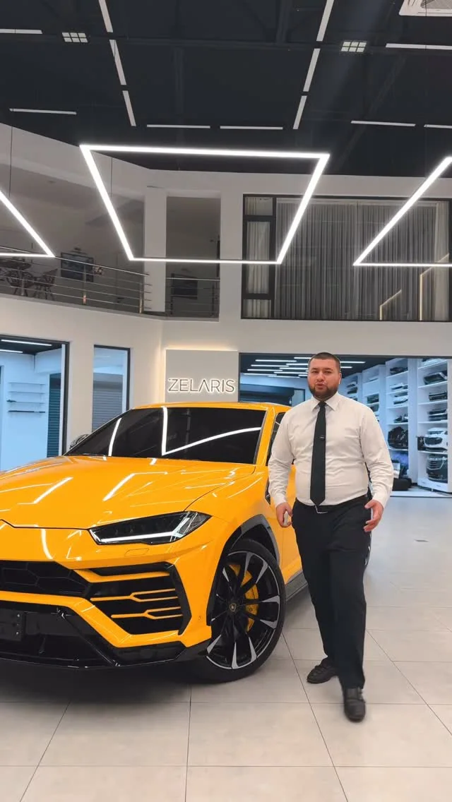 Lamborghini Urus — Фото 1